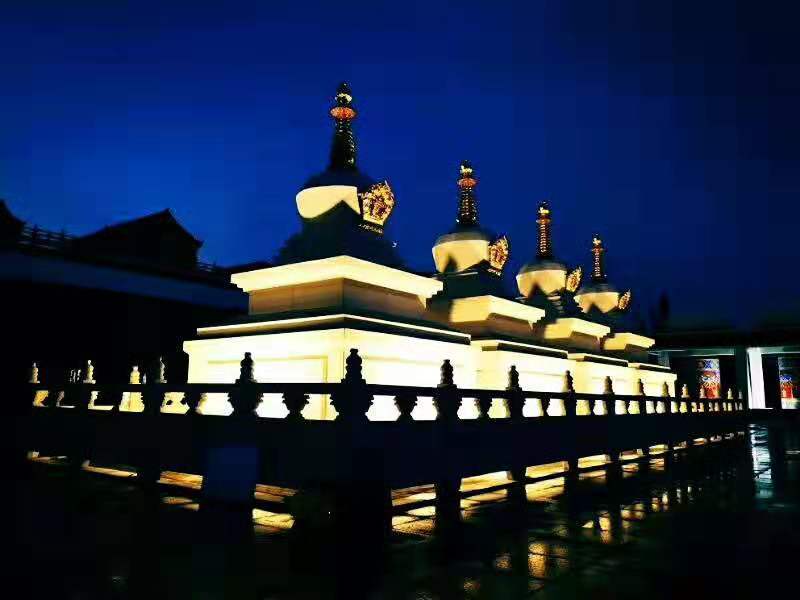美丽的大中禅寺八塔